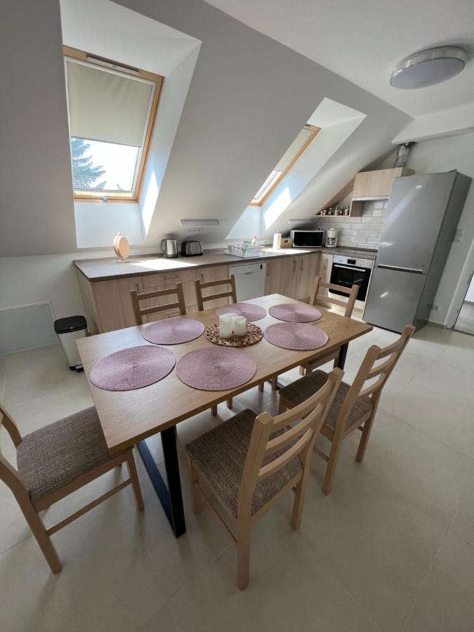 Janhaz Apartman Revfueloep Exteriör bild