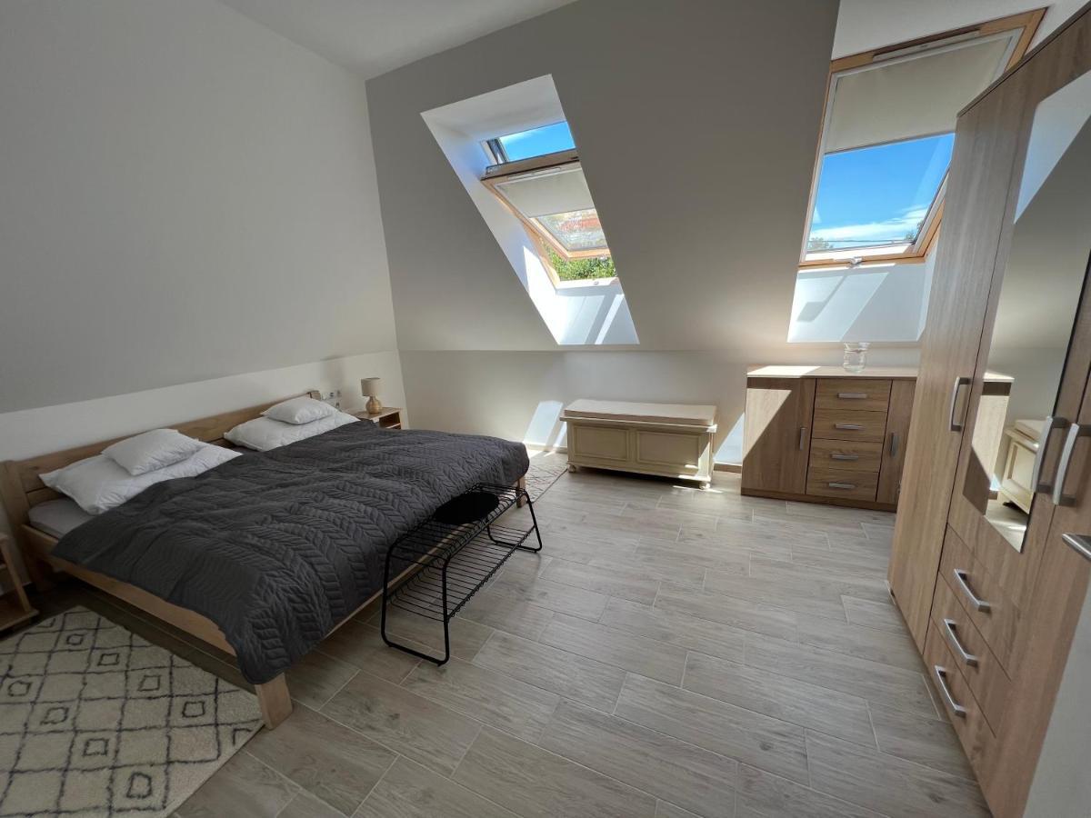 Janhaz Apartman Revfueloep Exteriör bild